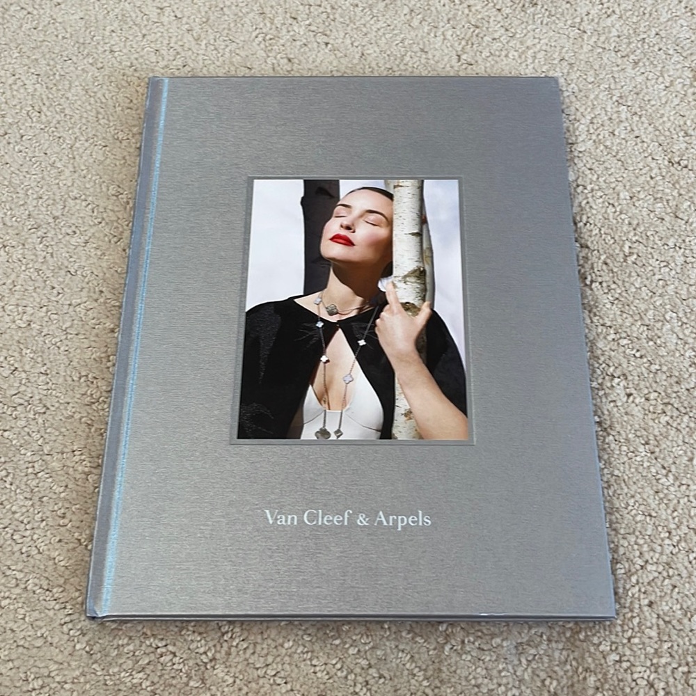 VAN CLEEF & ARPELS FINE JEWELRY COLLECTION COFFEE TABLE LOOK BOOK FOR VIP